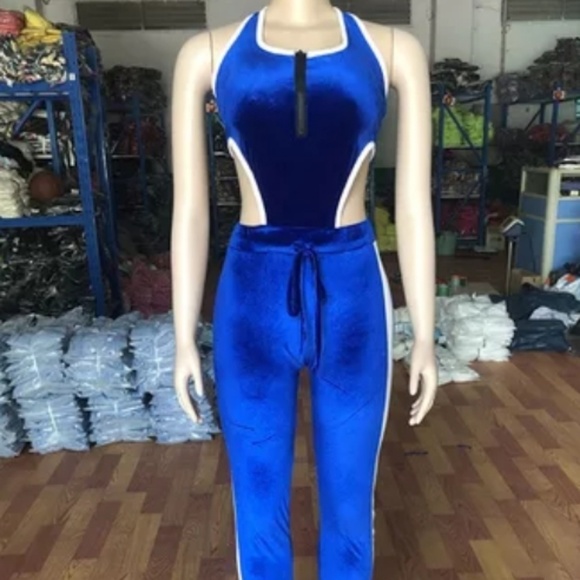 2 piece sportswear set Final PRICE.... - Picture 3 of 4